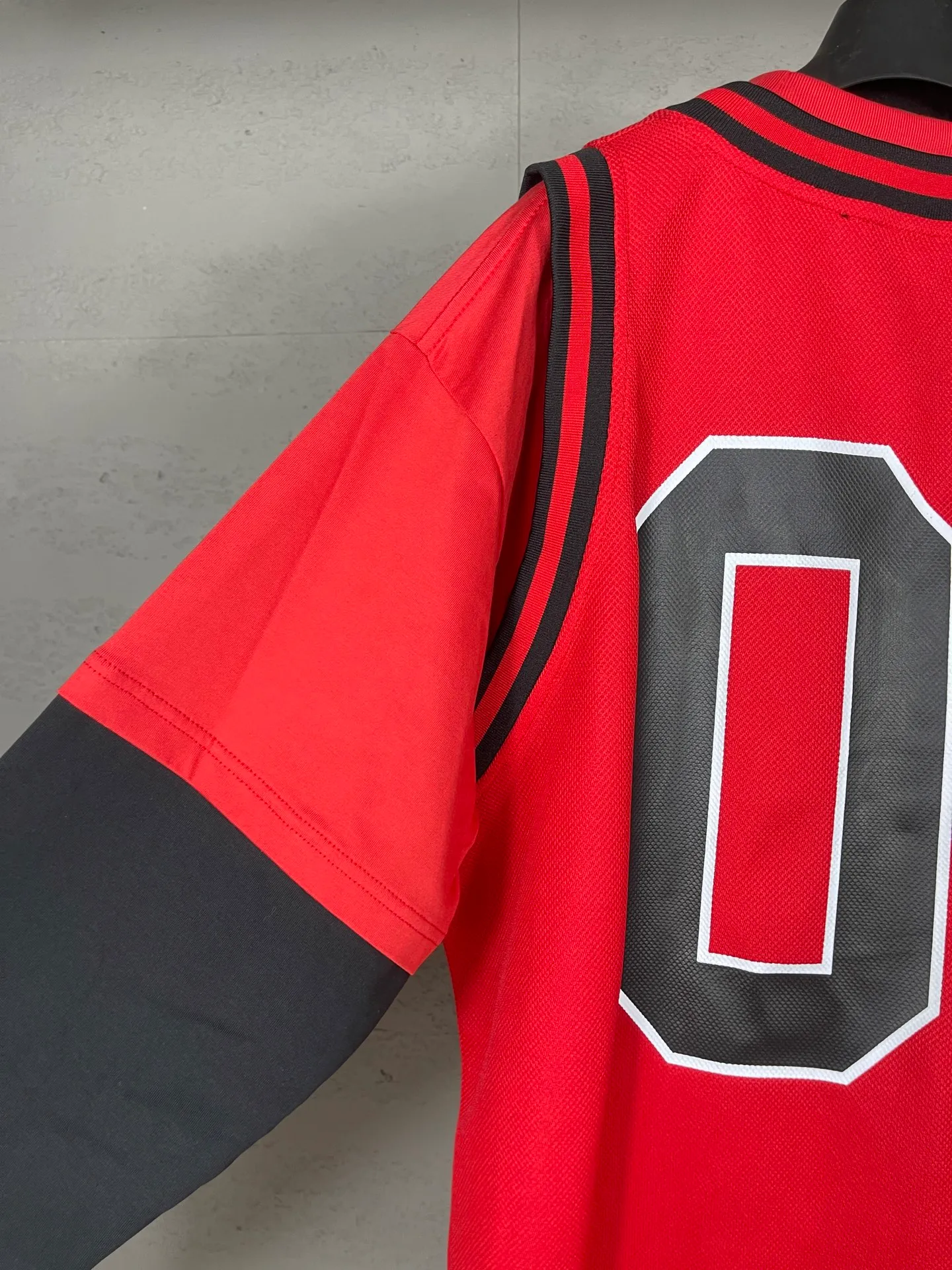 【 . Quality】BALENCI*GA/ .SS 25 New Arrival 3 T 。 。 ， 。 。 . Authentic ， ZP 。 260 ， . ， ， 。 。 ， 。 OS . Same Style ：BL 255089 ： Red Size：XS S M L